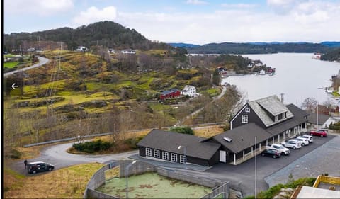 Natural landscape, Bird's eye view, Lake view, Mountain view, Parking