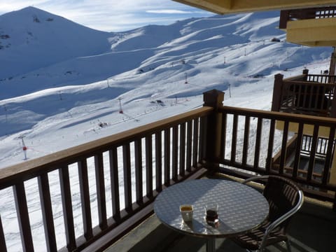 Balcony/Terrace, Mountain view