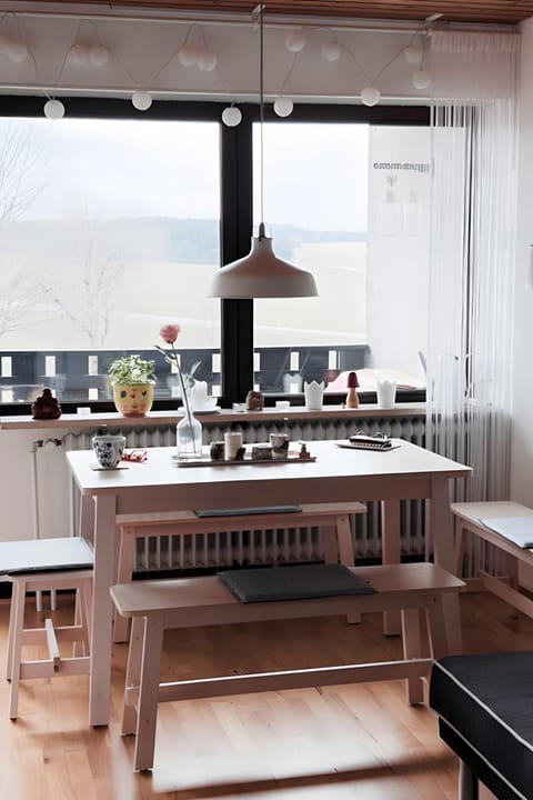Property building, Kitchen or kitchenette, Living room