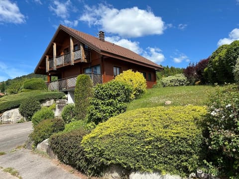 Property building, Day, Garden, Garden view