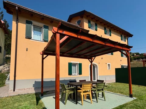 Garden, Dining area