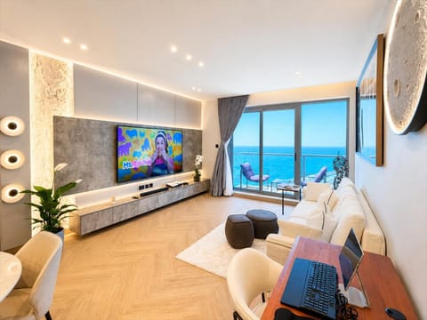 TV and multimedia, Living room, Seating area, Sea view