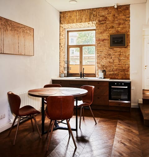 Kitchen or kitchenette, oven, stove