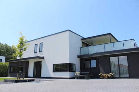 Fort 11B Apartment in Vrouwenpolder