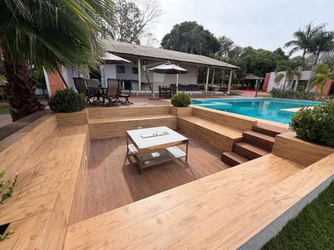 Day, Swimming pool