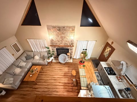 Kitchen or kitchenette, Living room