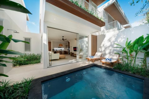 Property building, Swimming pool