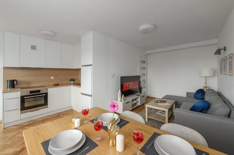 Living room, Seating area, Dining area, kitchen