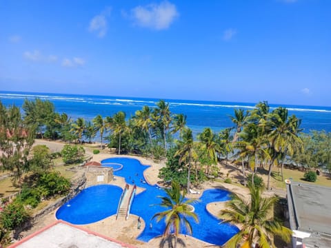 Nearby landmark, Day, Natural landscape, Bird's eye view, Beach, Pool view, Sea view, Swimming pool, Swimming pool