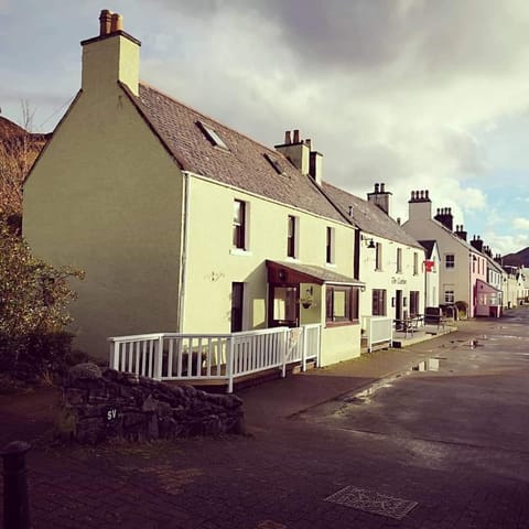 Eilean Donan View House in Dornie