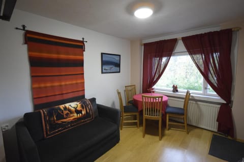Game Room, Living room, Seating area, Dining area, Garden view, Garden view
