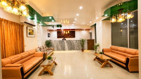 Communal lounge/ TV room, Lobby or reception