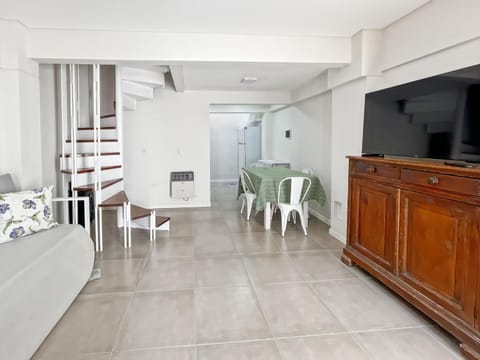 Communal lounge/ TV room, TV and multimedia, Living room