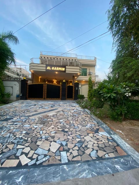 Property building, Balcony/Terrace