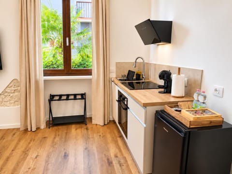 Coffee/tea facilities, Kitchen or kitchenette, pet friendly, stove, toaster