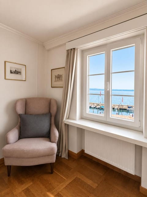 Natural landscape, Living room, Seating area, Lake view, Lake view
