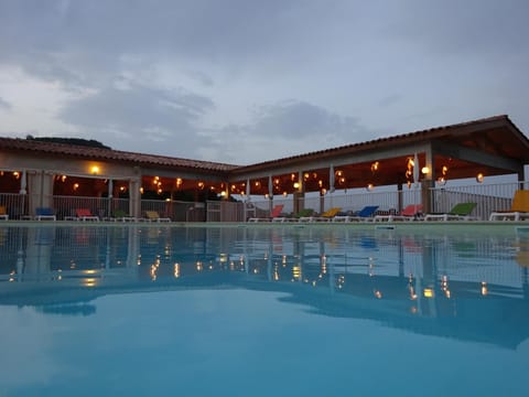 Property building, Restaurant/places to eat, Swimming pool