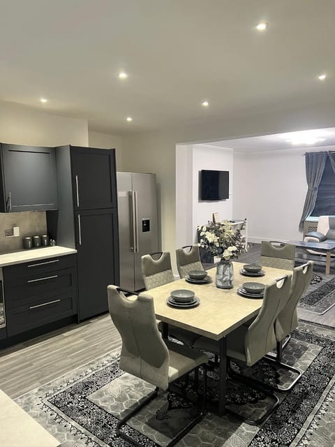 Kitchen or kitchenette, Living room, Dining area