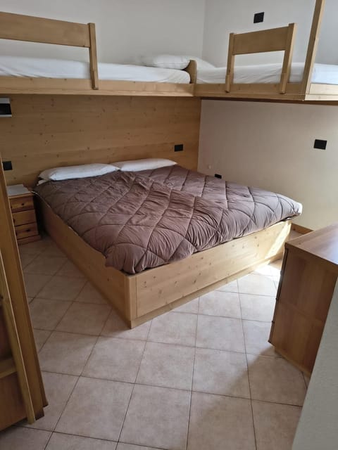 Bed, Bedroom, bunk bed