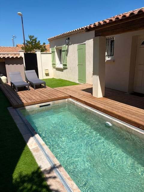 Pool view, Swimming pool