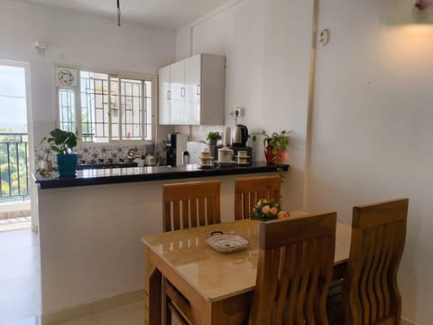 Coffee/tea facilities, Dining area