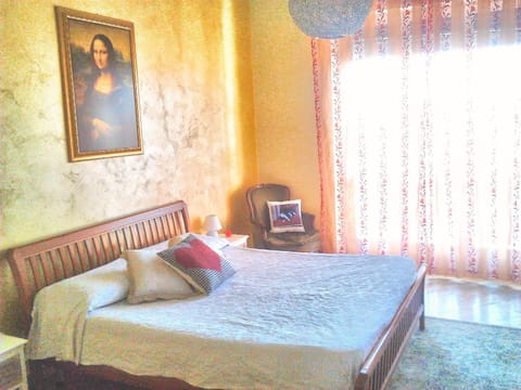 Bed, Photo of the whole room