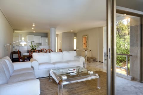 Garden, Balcony/Terrace, Living room, Seating area, Dining area, Sea view, kitchen