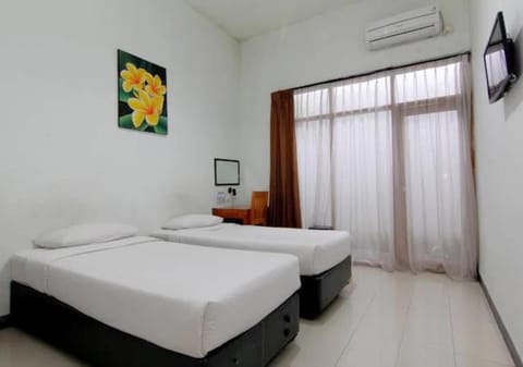 Bed, TV and multimedia, Photo of the whole room, Bedroom, air conditioner