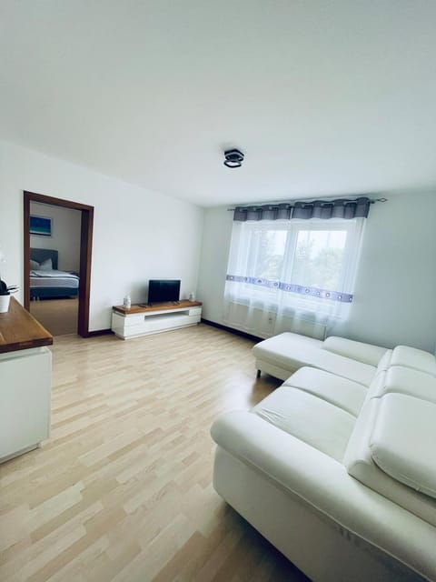 TV and multimedia, Seating area