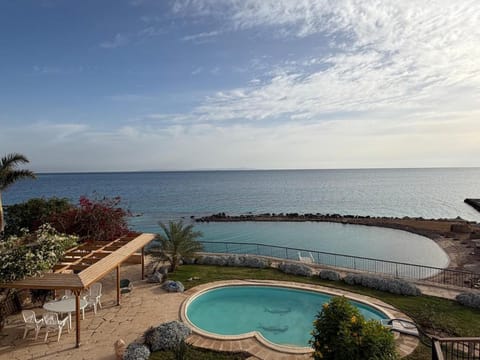 Beach, Swimming pool