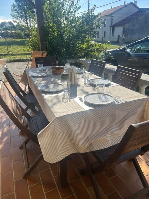 Patio, Dining area