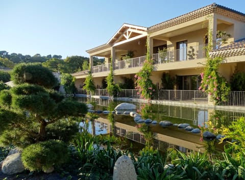 Property building, Lake view