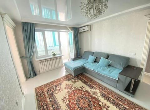 Bed, Seating area