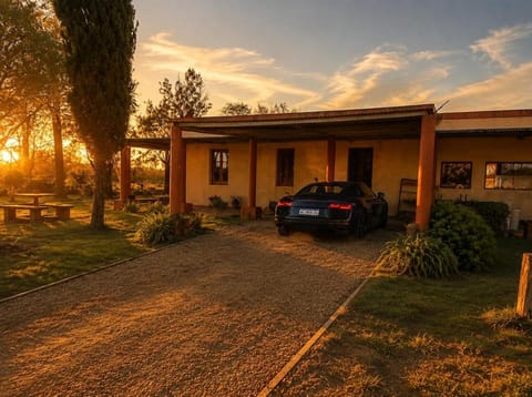 Property building, Day, Garden, Garden view, Sunrise, Sunset, Parking
