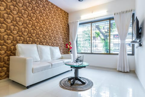 Communal lounge/ TV room, TV and multimedia, Living room, Seating area, Evening entertainment