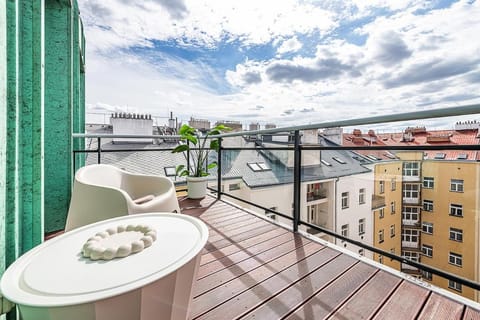 View (from property/room), Balcony/Terrace