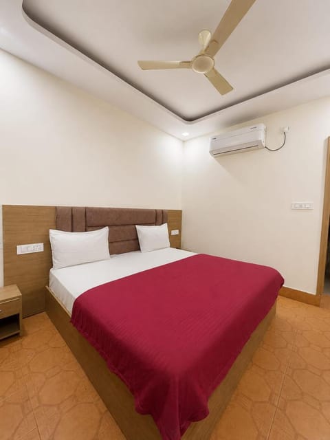 Bedroom, air conditioner