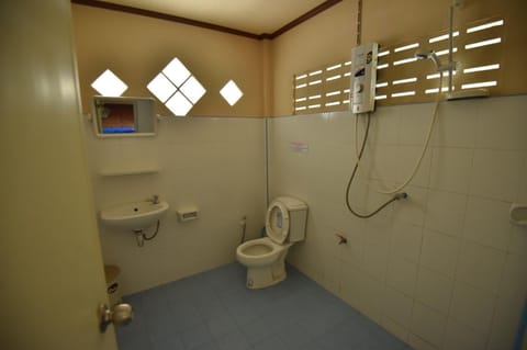 Namtok Bungalows Bed and Breakfast in Krabi Changwat