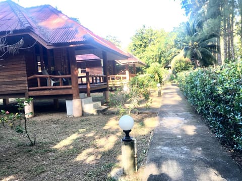Namtok Bungalows Bed and Breakfast in Krabi Changwat