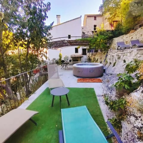 Patio, Spring, Garden, Garden view, sunbed