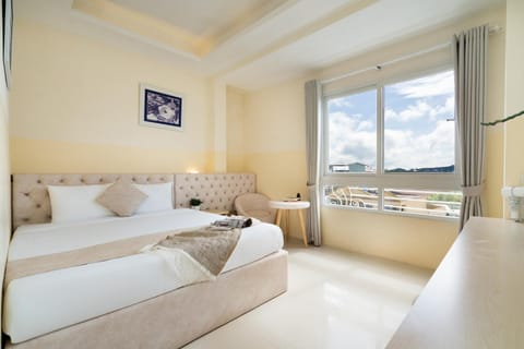 Bed, View (from property/room), Photo of the whole room