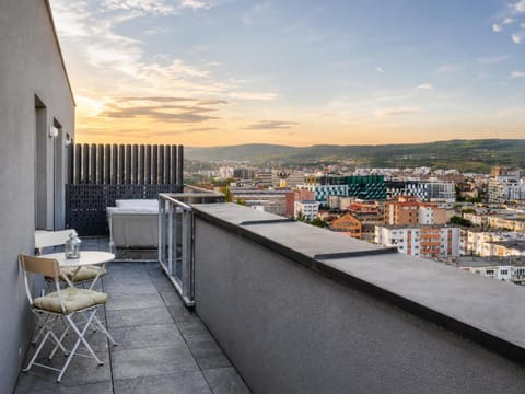 Property building, Patio, Day, Natural landscape, View (from property/room), Balcony/Terrace, Dining area, City view, Mountain view