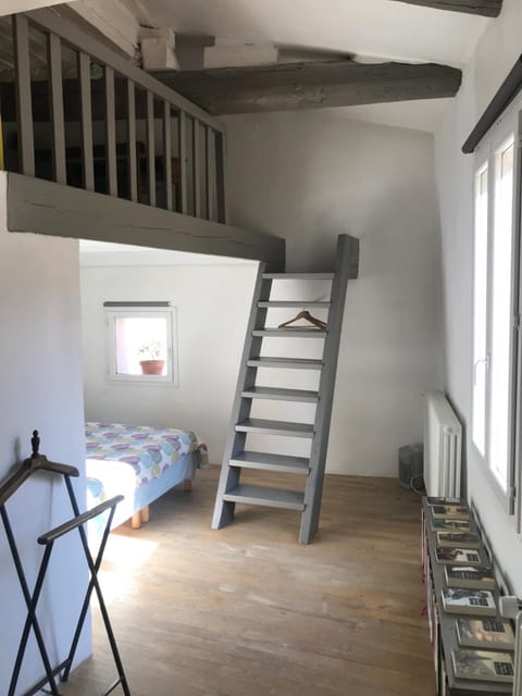 Longo Mai Bed and Breakfast in Apt