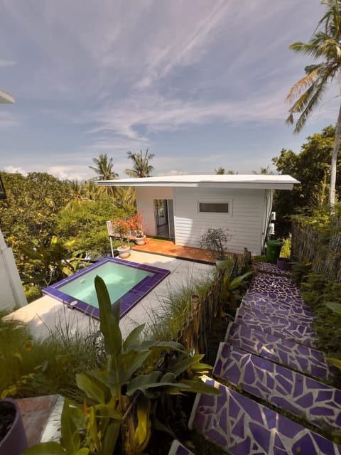 Property building, Garden, Garden view, Pool view, Swimming pool