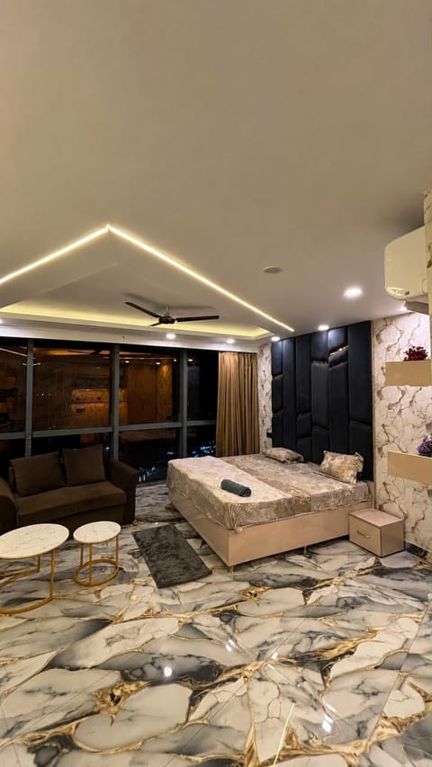 Bed, Bathroom, Living room, Photo of the whole room, Seating area, Bedroom