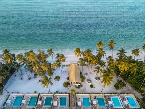 Nearby landmark, Spring, Day, Natural landscape, Bird's eye view, Pool view, Sea view, Swimming pool, sunbed