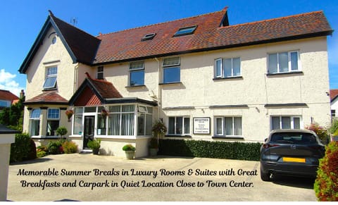 Property building, Day, Parking