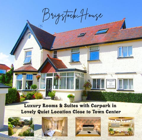 Property building, Day, Property logo or sign, Garden, Parking