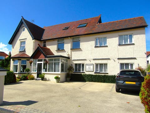 Brigstock House Bed and Breakfast in Llandudno