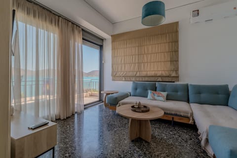 Living room, Sea view
